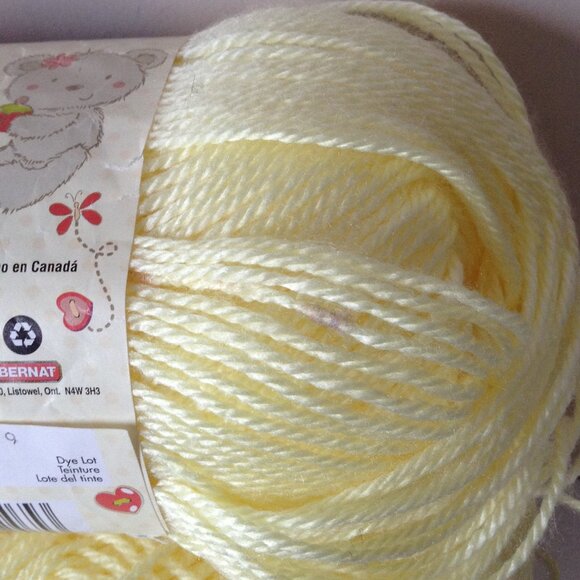BERNAT SOFTEE Baby Lemon Citron 02003 Yarn Skein Acrylic Knitting Crochet - Picture 6 of 6